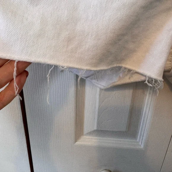 Old Navy Women's Classic High Rise OG White Jean Shorts Size 12 Button Fly NWTS - Picture 6 of 13